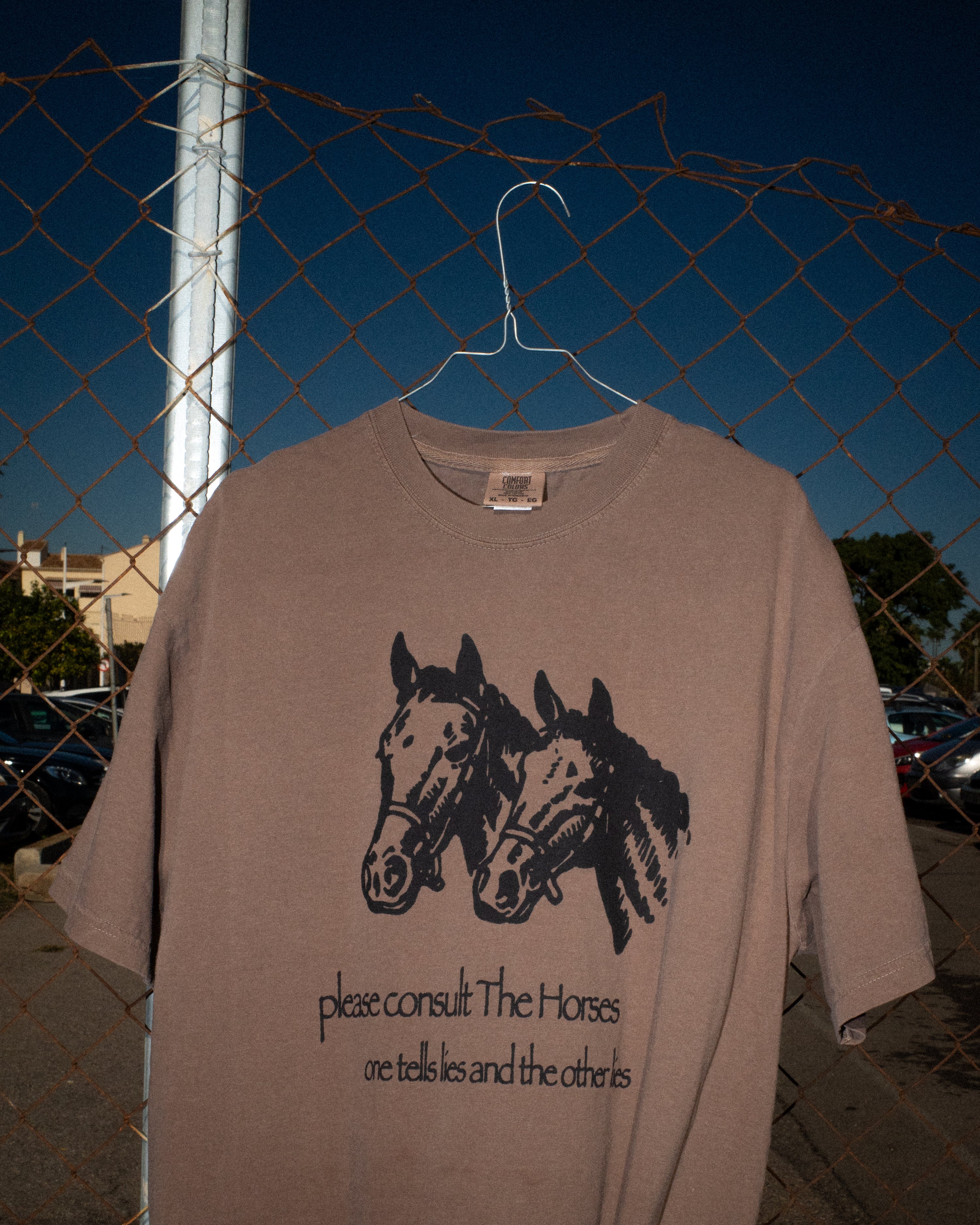 please consult the horses - t-shirt
