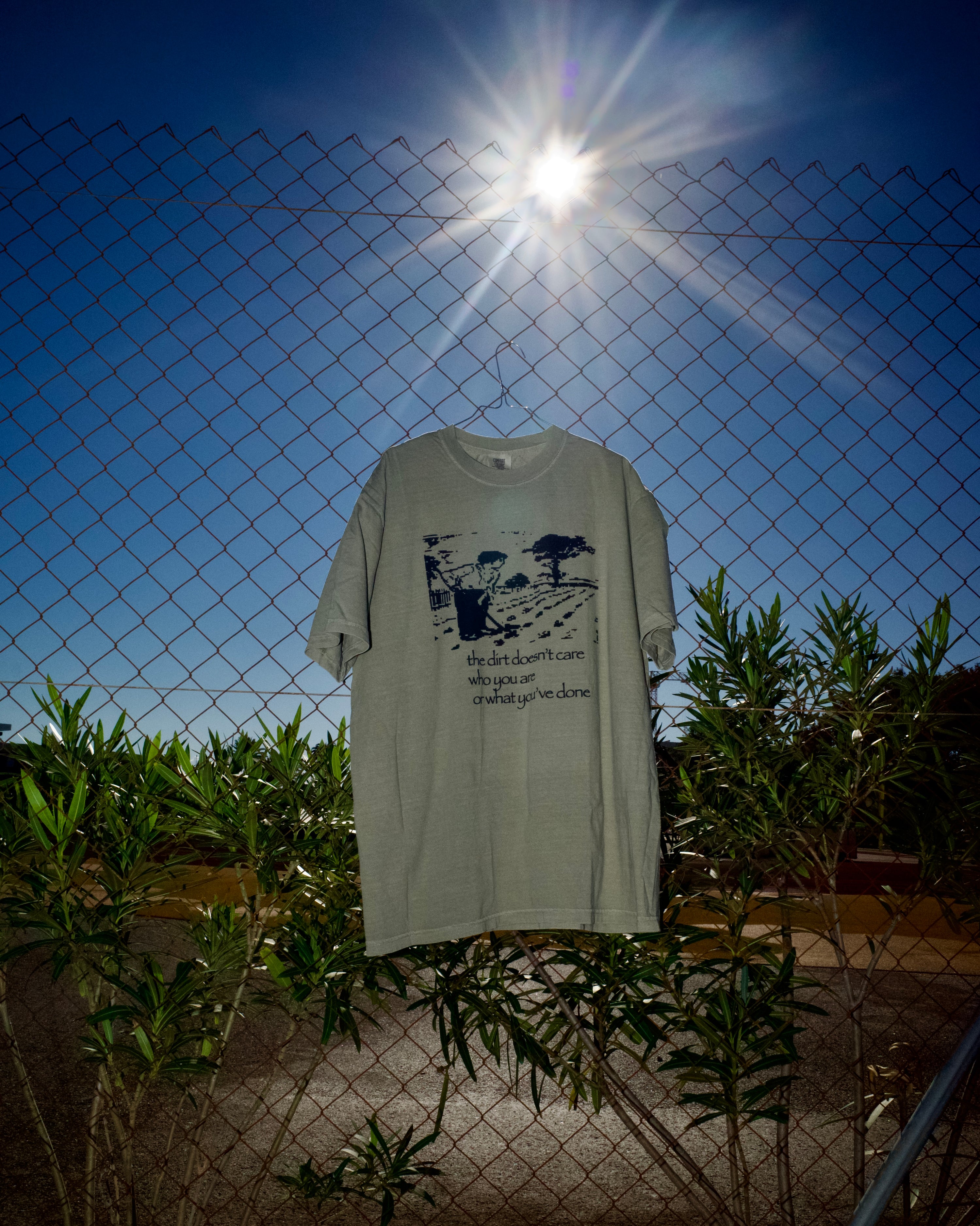 the dirt doesn't care - t-shirt