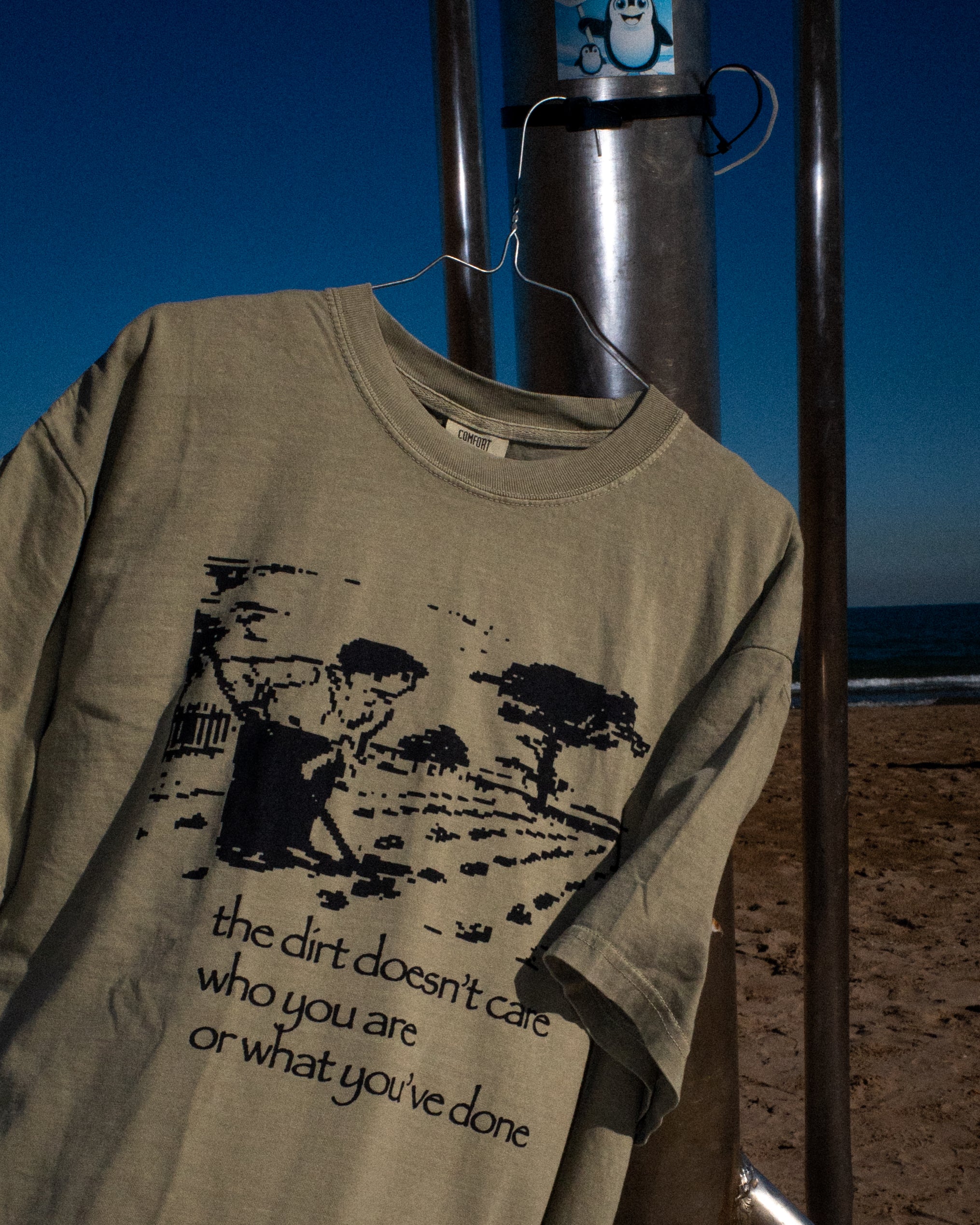 the dirt doesn't care - t-shirt