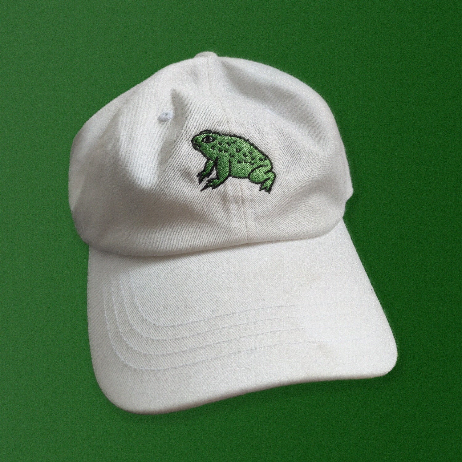 A hat with a design.